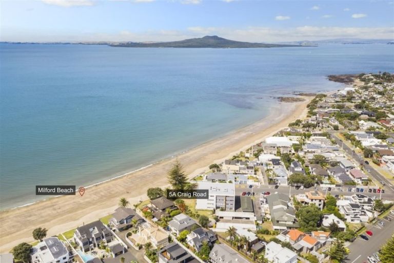 Photo of property in 5a Craig Road, Milford, Auckland, 0620