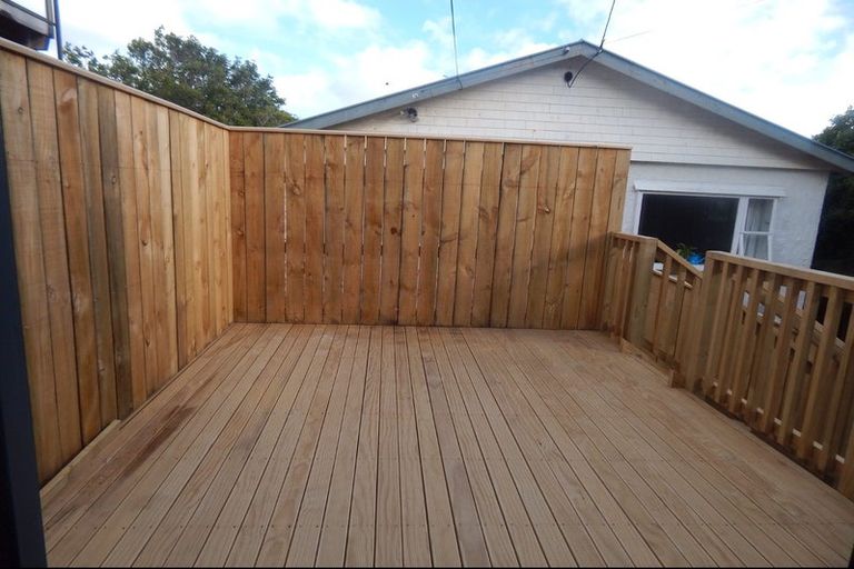 Photo of property in 91a Northland Road, Northland, Wellington, 6012