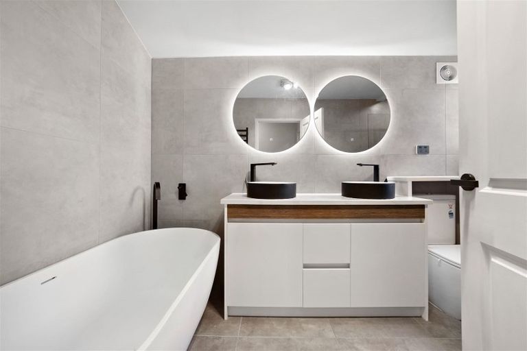 Photo of property in 142 Stredwick Drive, Torbay, Auckland, 0630