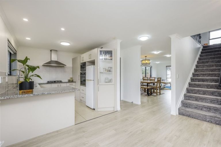 Photo of property in 13 Kokako Rise, Papakura, 2110