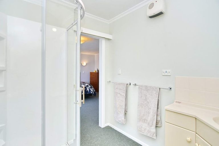 Photo of property in 7 Kowai Place, Amberley, 7410