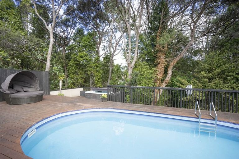 Photo of property in 26 Barlow Place, Chatswood, Auckland, 0626