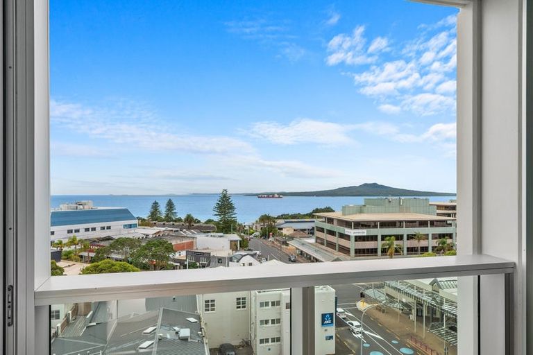 Photo of property in Sentinel Apartments, 802/3 Northcroft Street, Takapuna, Auckland, 0622
