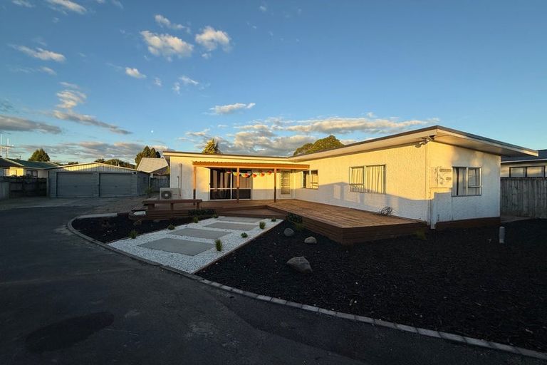 Photo of property in 5 Oak Avenue, Nawton, Hamilton, 3200