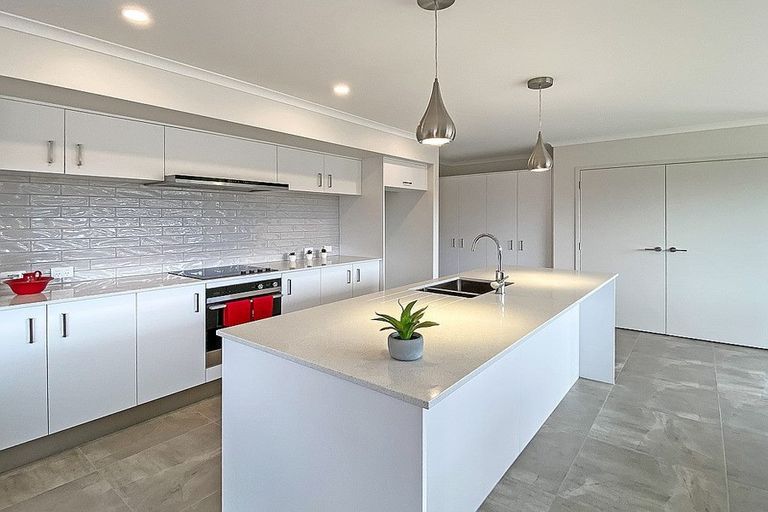 Photo of property in 20 Spinnaker Point, Haruru, 0204