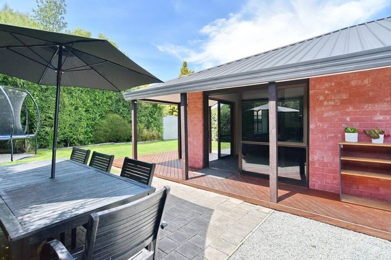 Photo of property in 16 Bush Street, Rangiora, 7400