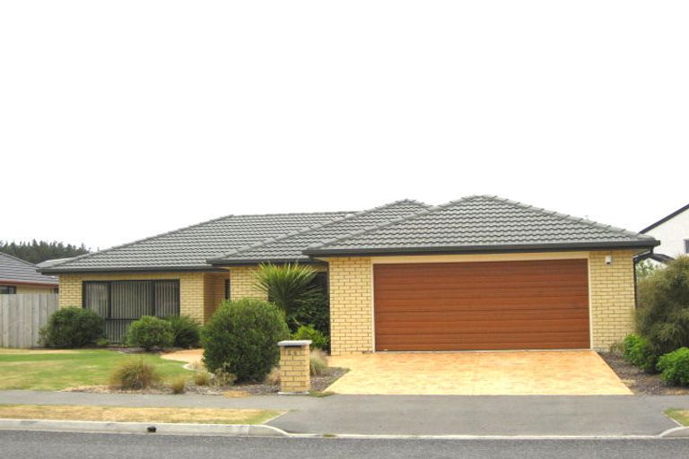 Photo of property in 64 Puhara Avenue, Parklands, Christchurch, 8083