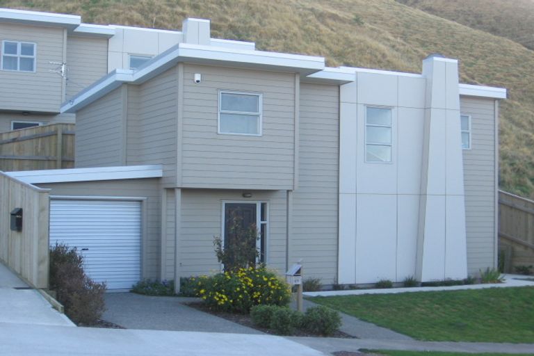 Photo of property in 44 Erlestoke Crescent, Churton Park, Wellington, 6037
