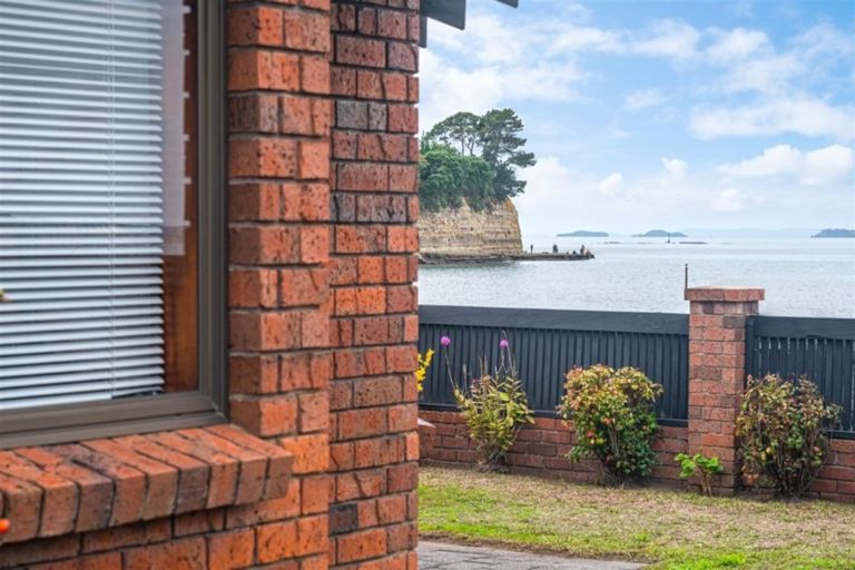 Photo of property in 1/28 Manly Esplanade, Browns Bay, Auckland, 0630
