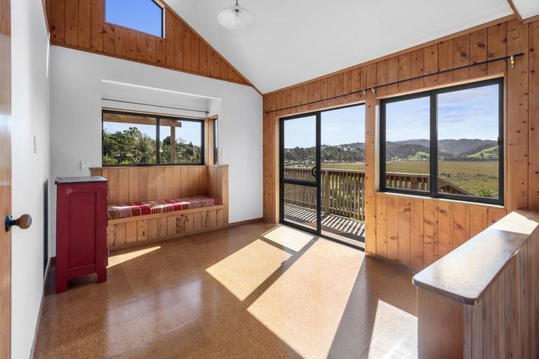 Photo of property in 66 Beach Road, Onerahi, Whangarei, 0110