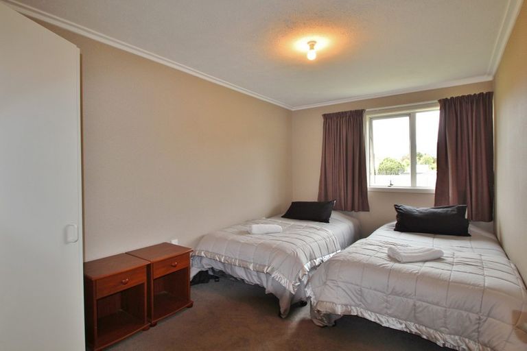 Photo of property in 8 Motu-au Close, Manapouri, 9679