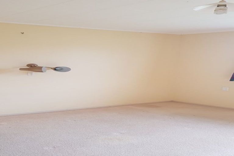 Photo of property in 17 Te Manuao Road, Otaki, 5512