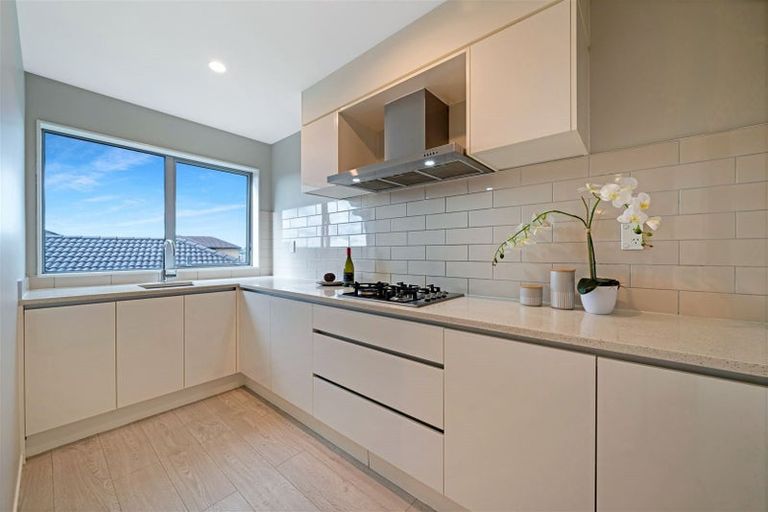 Photo of property in 49 Cirrus Way, Ranui, Auckland, 0612