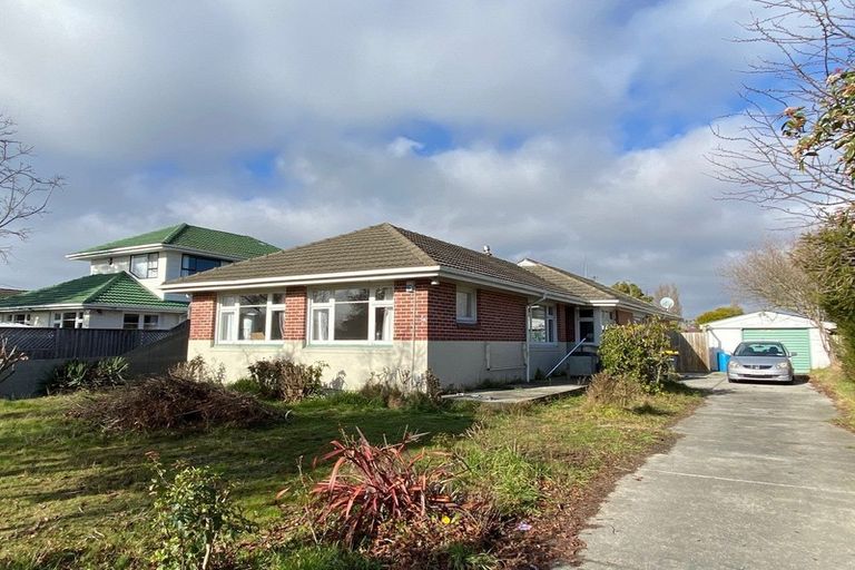 Photo of property in 70 Dunedin Street, Redwood, Christchurch, 8051