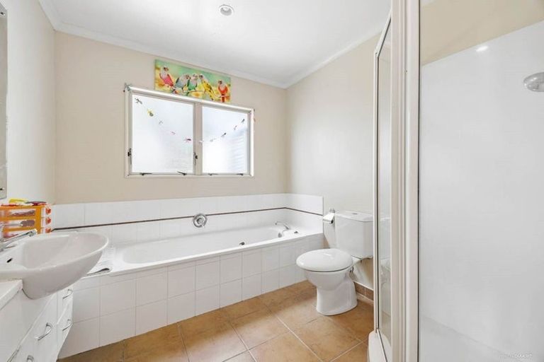 Photo of property in 2/25 Waipa Street, Birkenhead, Auckland, 0626