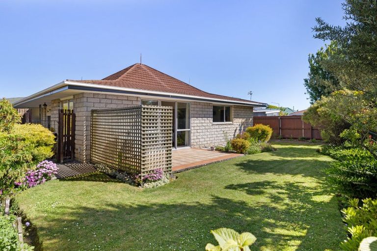 Photo of property in 2/99 Saint Martins Road, Saint Martins, Christchurch, 8022