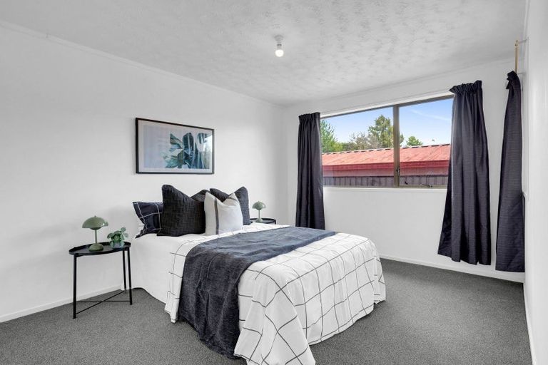 Photo of property in 17 Matipo Crescent, Pukete, Hamilton, 3200