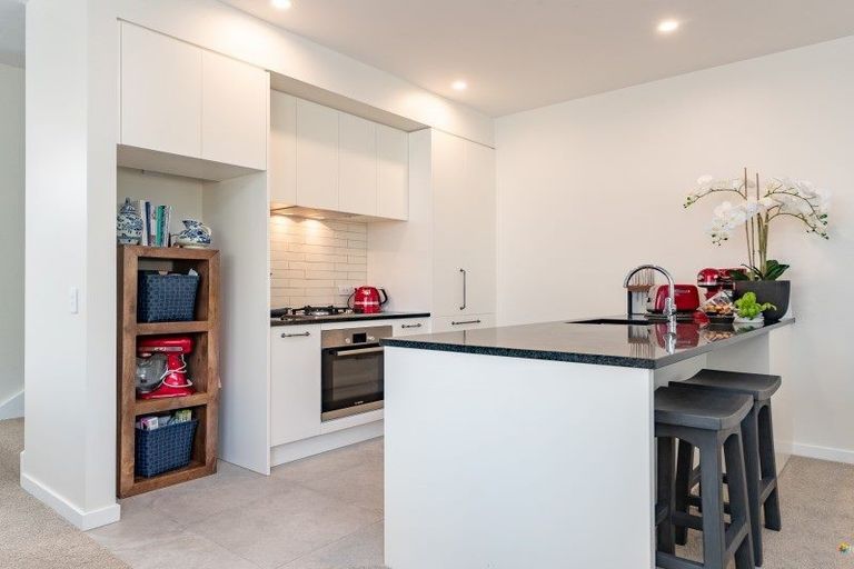 Photo of property in 14 Glide Lane, Whitby, Porirua, 5024