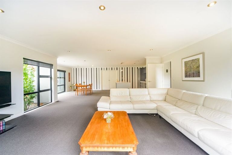 Photo of property in 12a Conway Place, Terrace End, Palmerston North, 4410