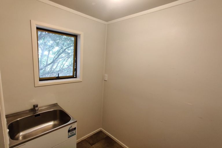 Photo of property in 33 Leaver Place, Weymouth, Auckland, 2103