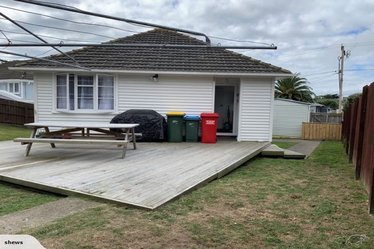 Photo of property in 48 View Road, Titahi Bay, Porirua, 5022