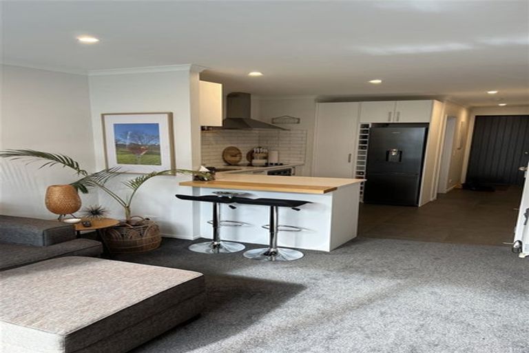 Photo of property in 18 Bellbird Street, Papakura, 2110