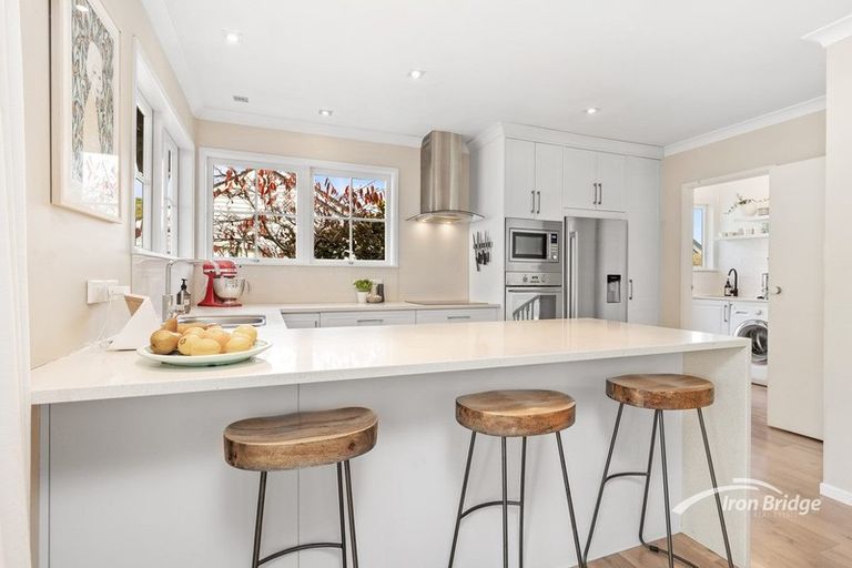 Photo of property in 65 Merriefield Avenue, Forrest Hill, Auckland, 0620