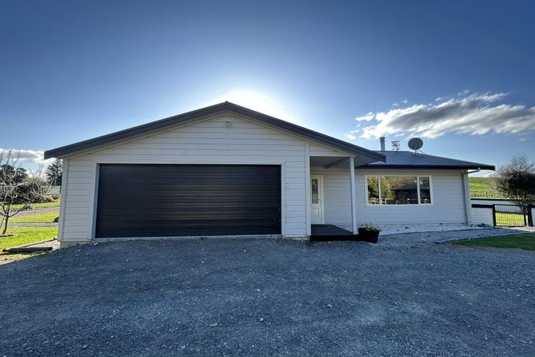 Photo of property in 704 Taihape Road, Pukehamoamoa, Hastings, 4179