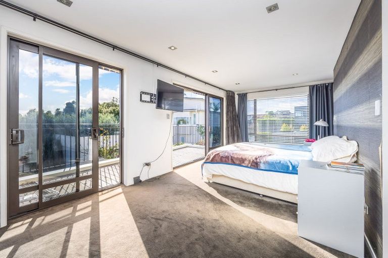 Photo of property in 1420 Whangaparaoa Road, Army Bay, Whangaparaoa, 0930