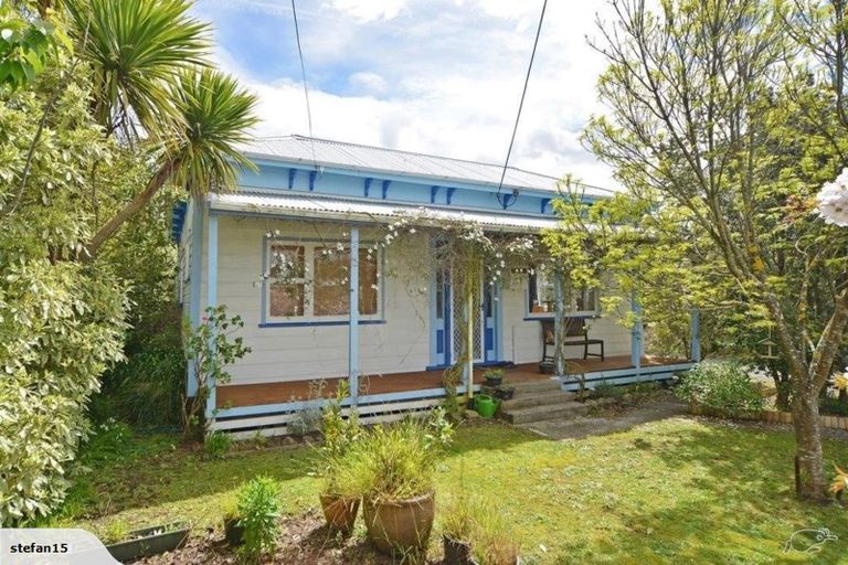 Photo of property in 3 Hickson Street, Featherston, 5710