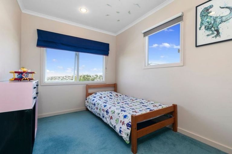 Photo of property in 1/13 Edgeworth Road, Glenfield, Auckland, 0629