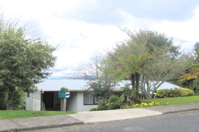 Photo of property in 17 Exeter Place, Tihiotonga, Rotorua, 3015