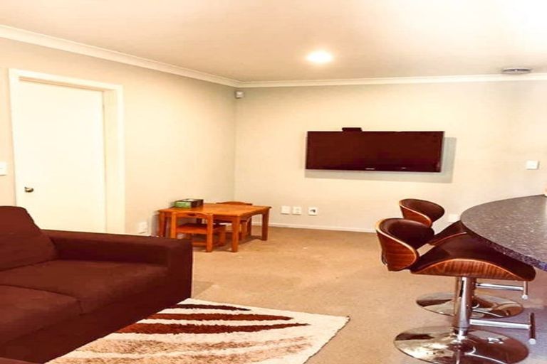 Photo of property in 60 Erlestoke Crescent, Churton Park, Wellington, 6037