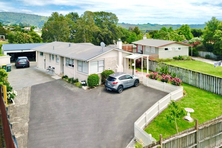 Photo of property in 11 Valley Road, Te Puke, 3119