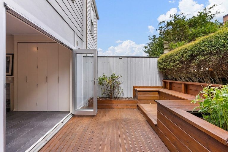 Photo of property in 26 Owen Street, Newtown, Wellington, 6021