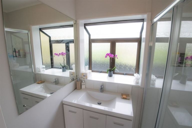 Photo of property in 834b Whangaparaoa Road, Manly, Whangaparaoa, 0930