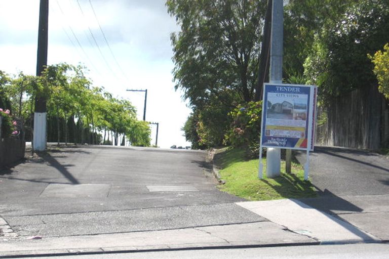 Photo of property in 2/25 Waipa Street, Birkenhead, Auckland, 0626