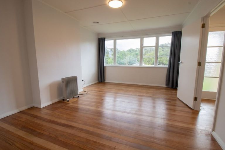 Photo of property in 211 Cambridge Terrace, Naenae, Lower Hutt, 5011