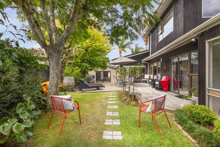 Photo of property in 3 Fielding Crescent, Farm Cove, Auckland, 2012