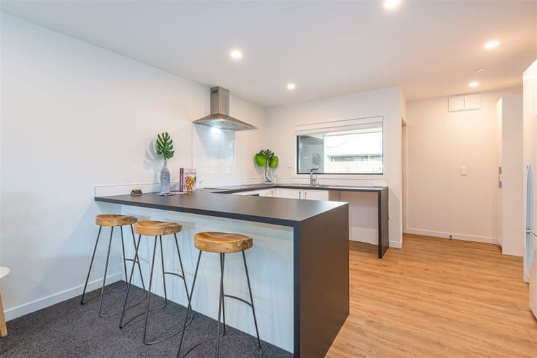 Photo of property in 5/71b Main Road, Redcliffs, Christchurch, 8081