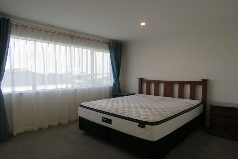 Photo of property in 11 George West Square West, Wigram, Christchurch, 8025