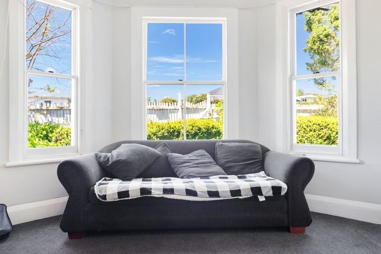 Photo of property in 57 Garfield Road, Helensville, 0800