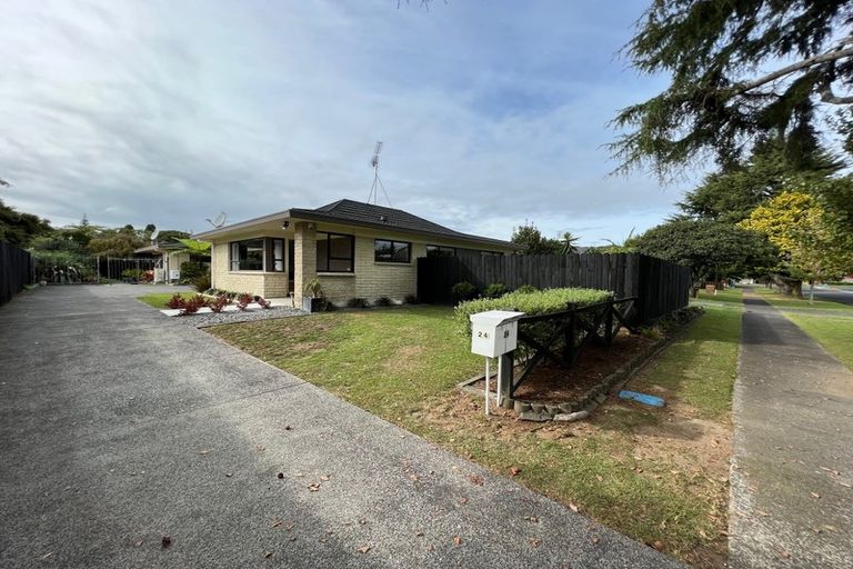 Photo of property in 1/24 Beaumaris Way, Conifer Grove, Takanini, 2112