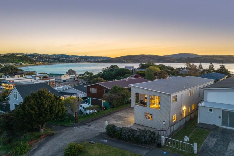 Photo of property in 5a Motuhara Road, Plimmerton, Porirua, 5026