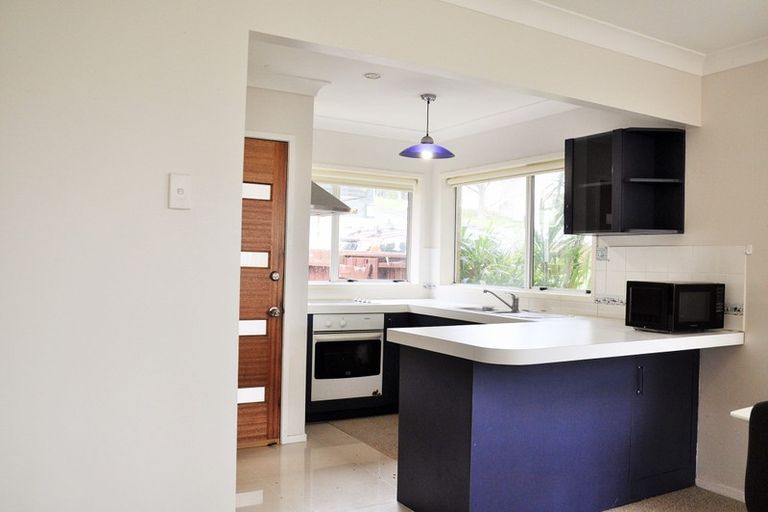Photo of property in 1/3 Capilano Place, Glenfield, Auckland, 0629