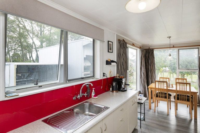 Photo of property in 13 Domain Road, Ormond, Gisborne, 4071