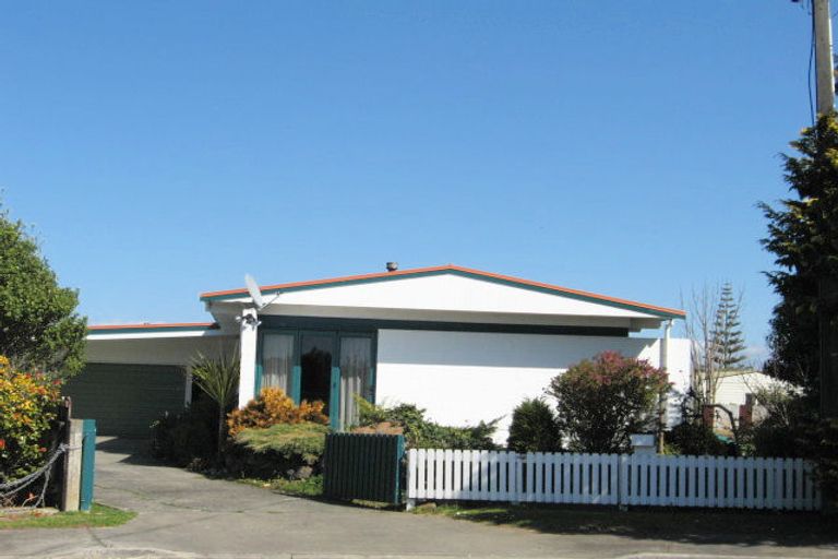 Photo of property in 4 Annette Place, Whitianga, 3510