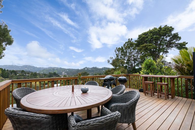 Photo of property in 59 Laingholm Drive, Laingholm, Auckland, 0604