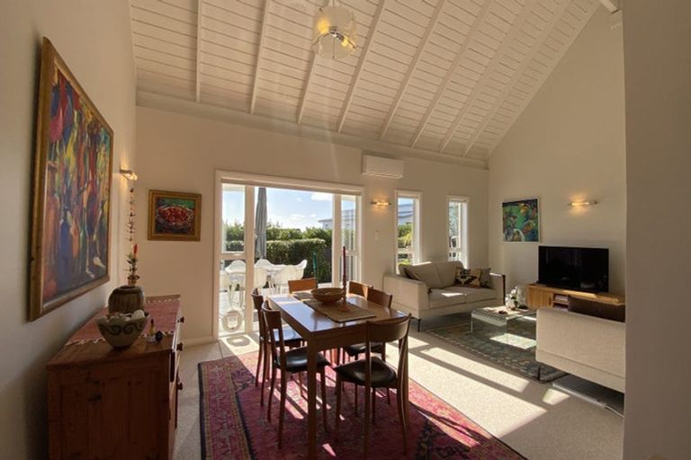 Photo of property in 49b Shanaway Rise, Hillcrest, Auckland, 0627