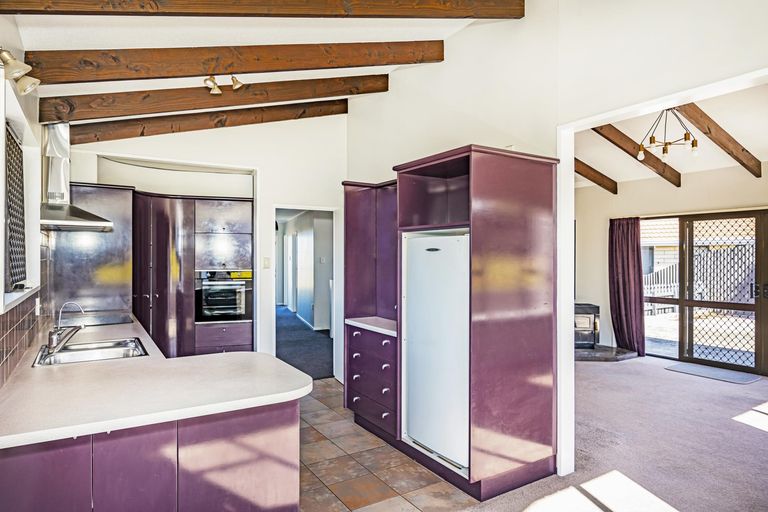 Photo of property in 9 Perth Street, South Hill, Oamaru, 9400